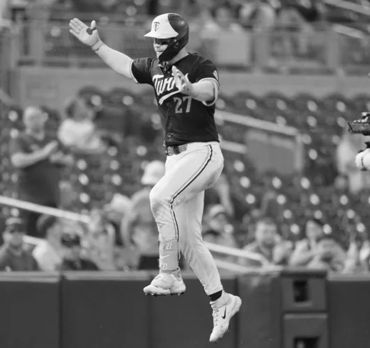 Twins rough up Detroit